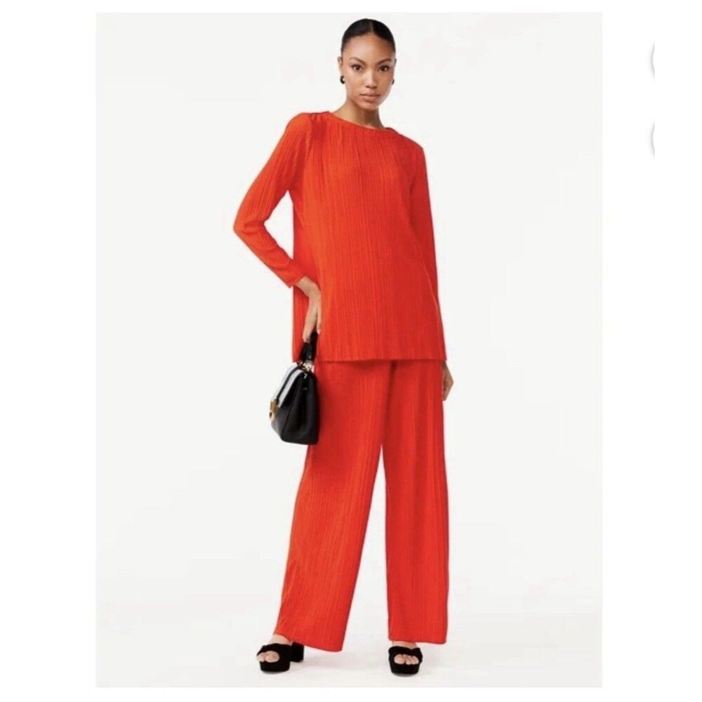 Scoop Coral Red Plisse 2pc Set Size 4/6 Pleated Palazzo Pants Shirt Ribbed